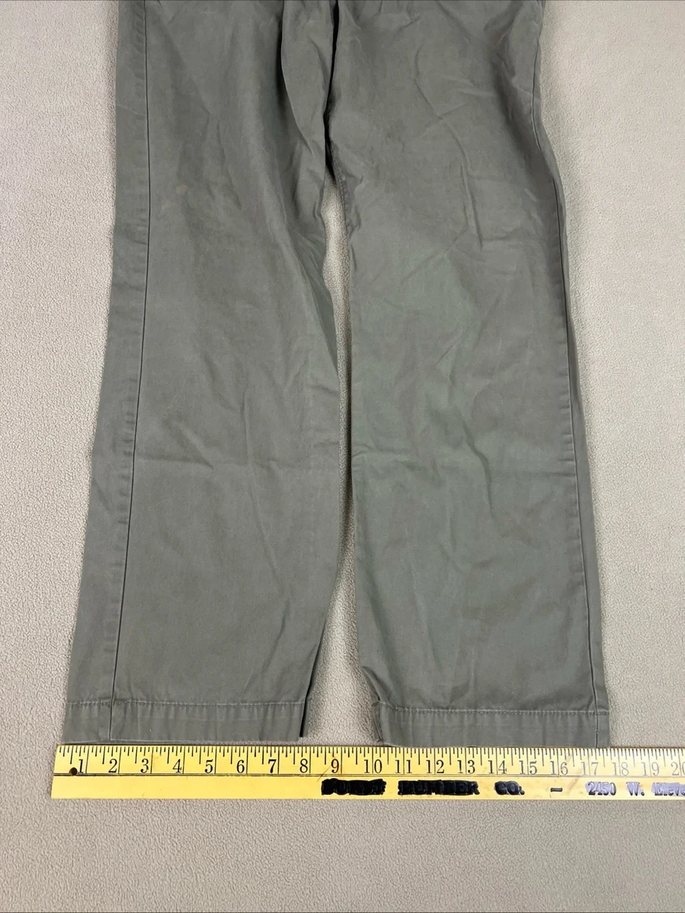2013 American Eagle Original Straight Khaki Pants. Green. Mens Sz 33x30